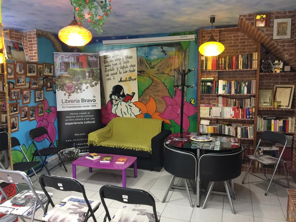 Librería Bravo en Fuenlabrada (Las librerías más bonitas de España)